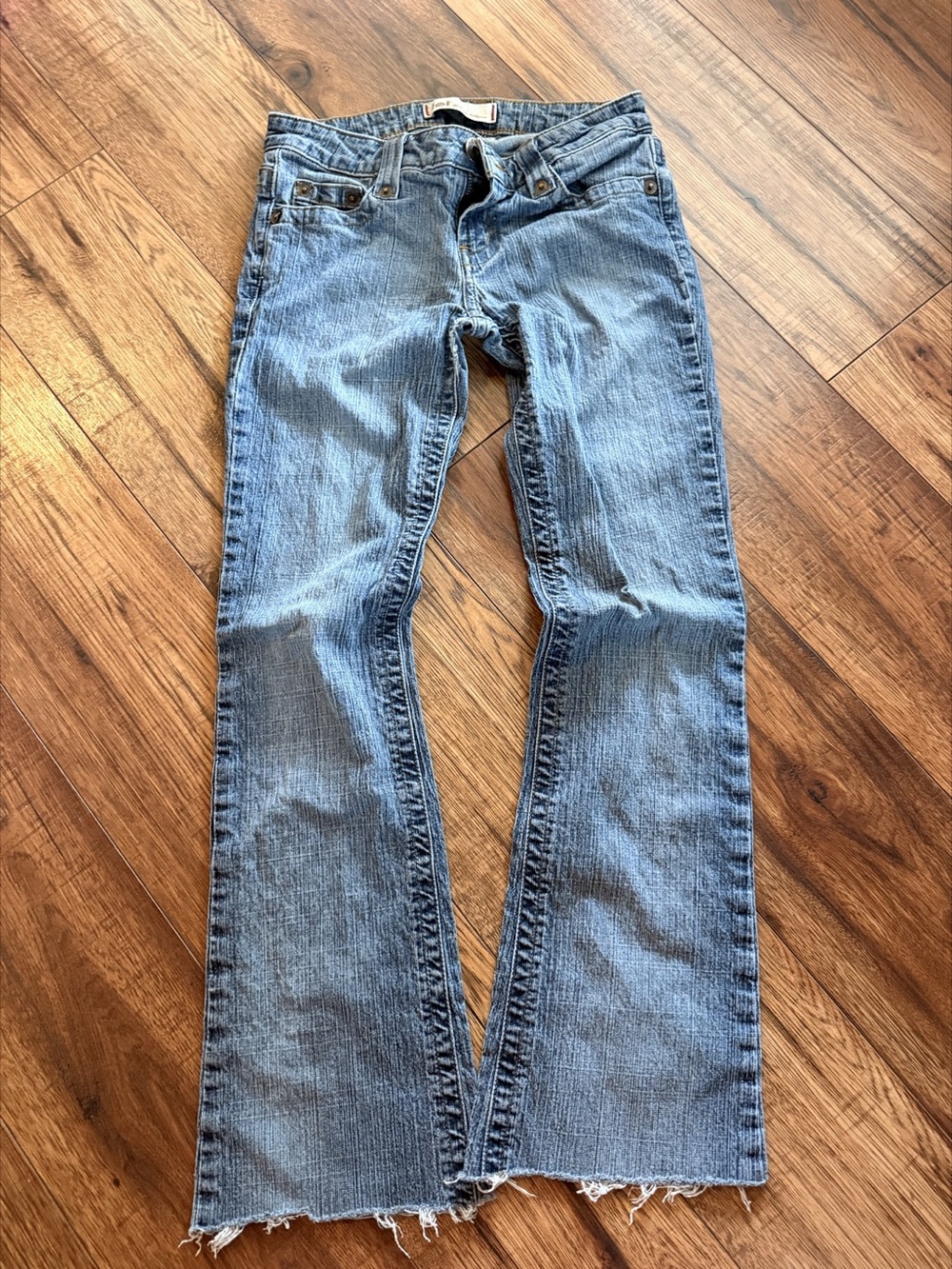 L.E.I. Y2K Low Rise Flare Jeans Size 0 Light Wash Frayed Hem